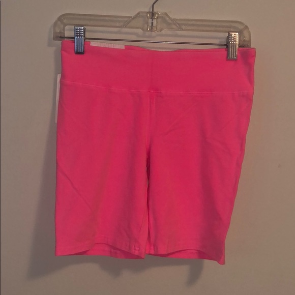 TNA Aritzia Equator Short 7” Hot Pink - Picture 3 of 4